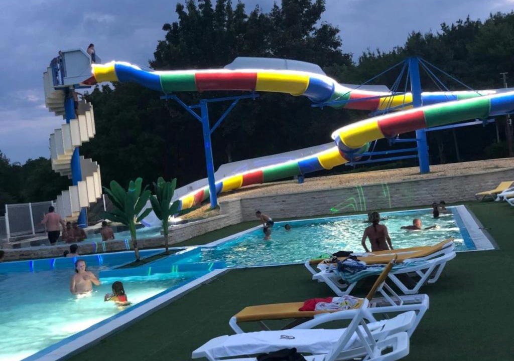 Photo of Others in Saint-Mande-sur-Bredoire