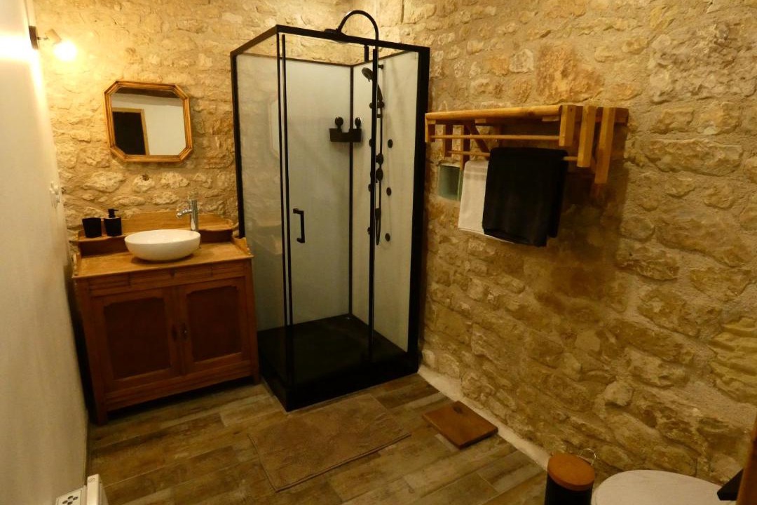Photo of Bathroom in Loudun