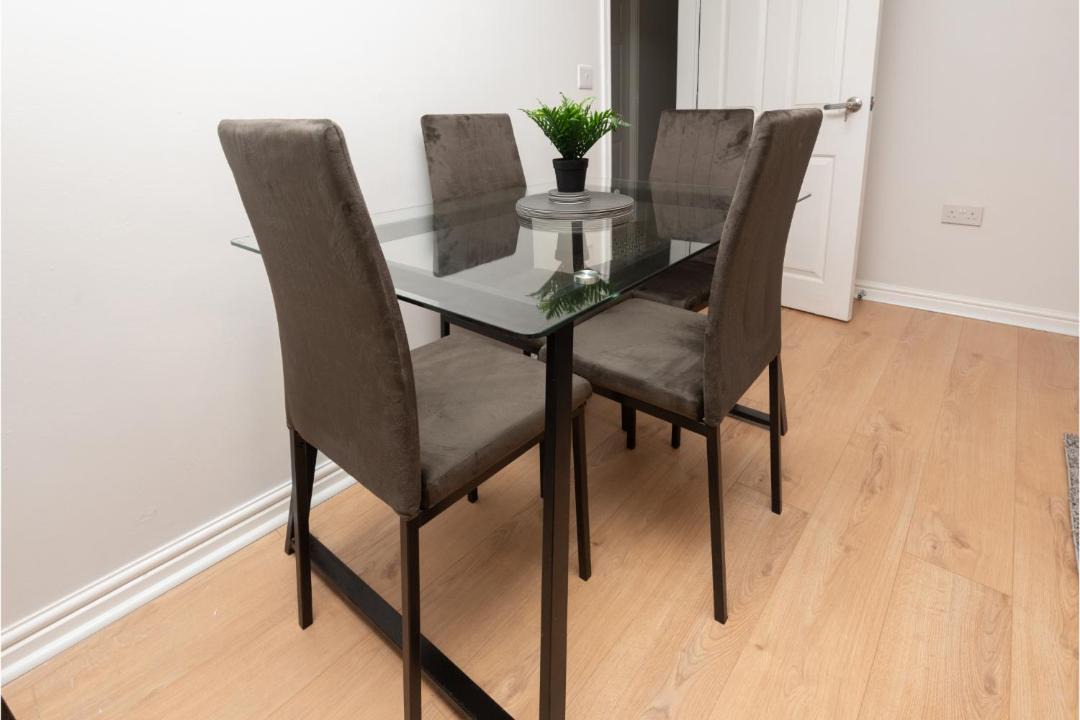 Photo of Others in Vauxhall