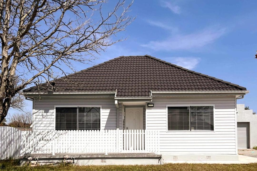 Photo of Others in Moe