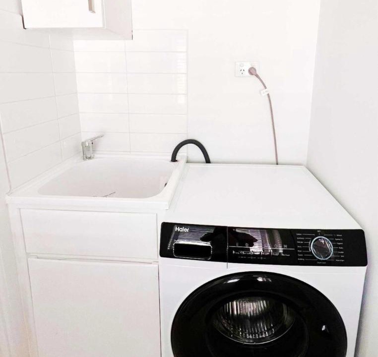 Photo of Others in Moe