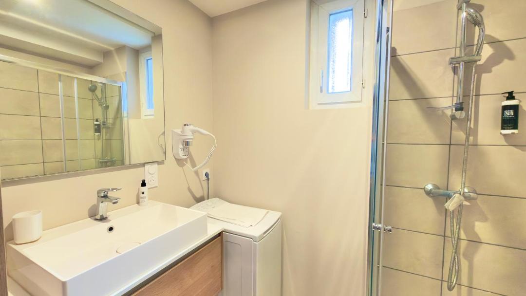 Photo of Bathroom in Centre Ville
