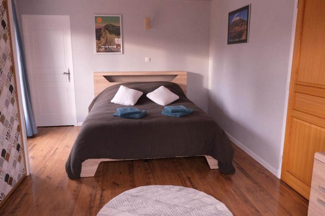 Photo of Bedroom in Gap