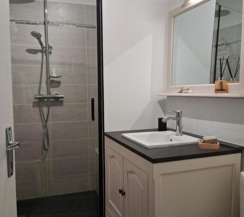 Photo of Others in Premian