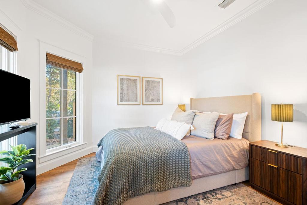 Photo of Bedroom in White's Gulfview