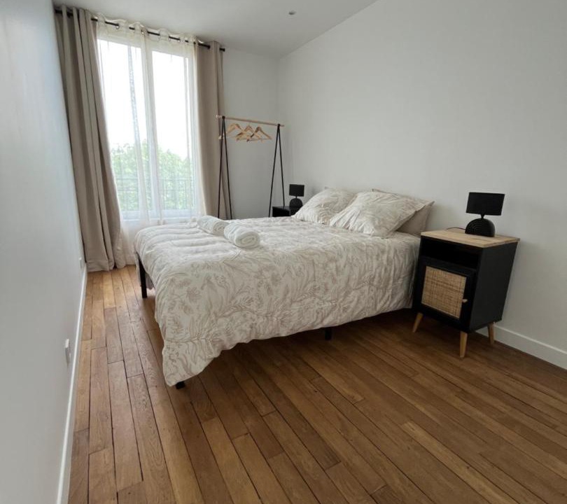 Photo of Bedroom in Etampes