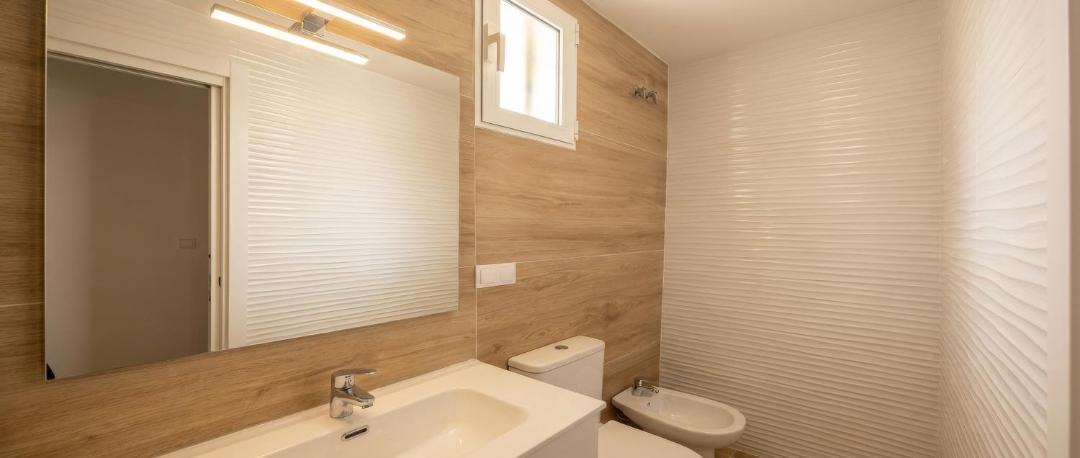 Photo of Bathroom in Tavernes de la Valldigna