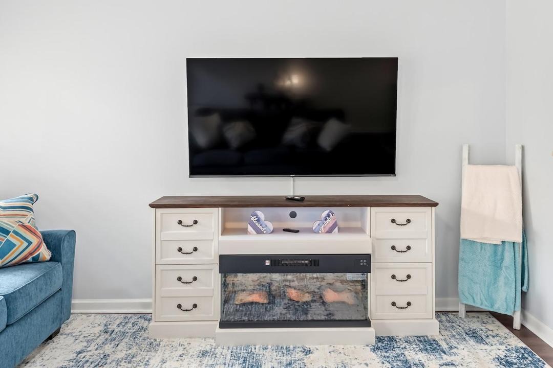 Photo of Livingroom in Enterprise