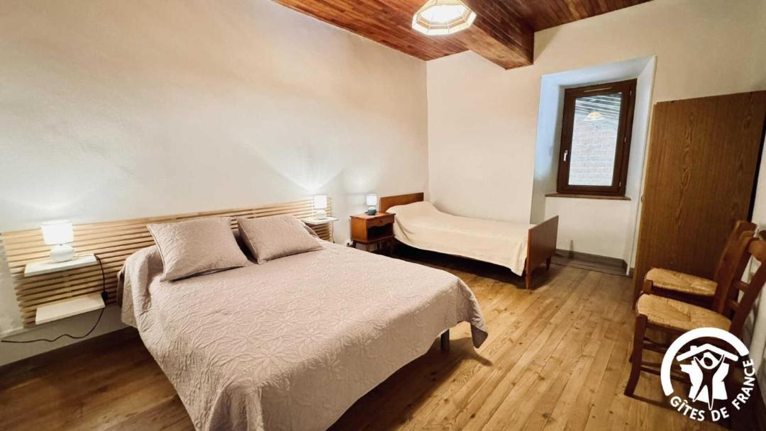 Photo of Bedroom in Saint-Julien-de-Briola