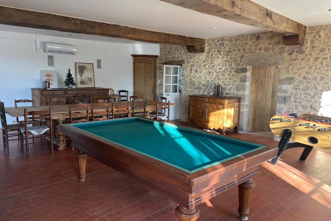 Photo of Others in Uxeau