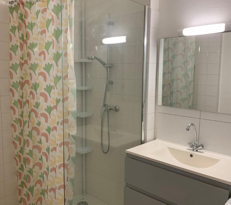 Photo of Bathroom in Castera-Verduzan