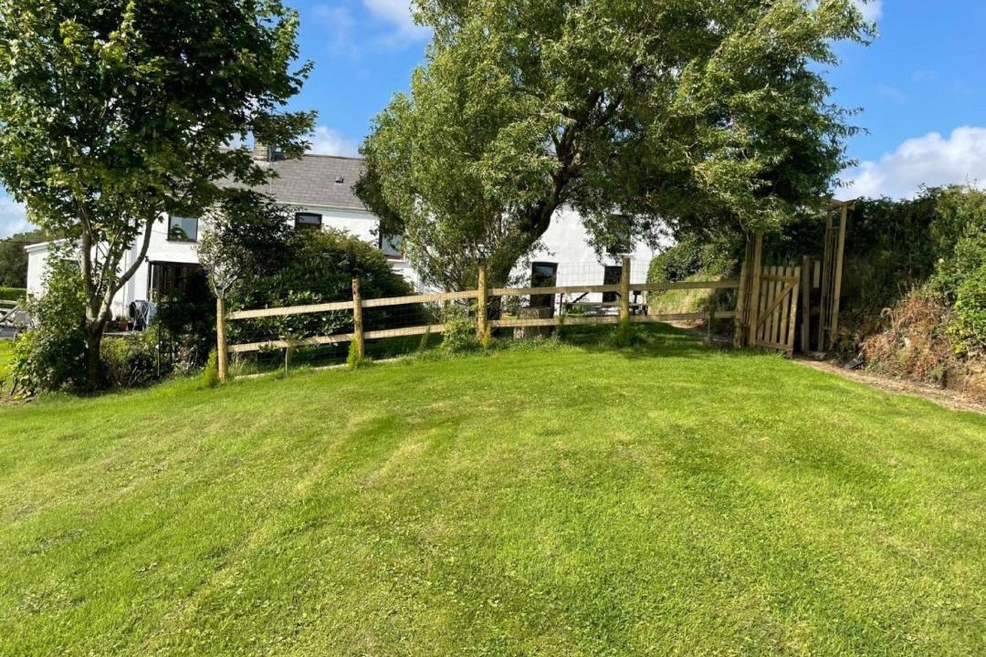 Photo of Others in Crynant