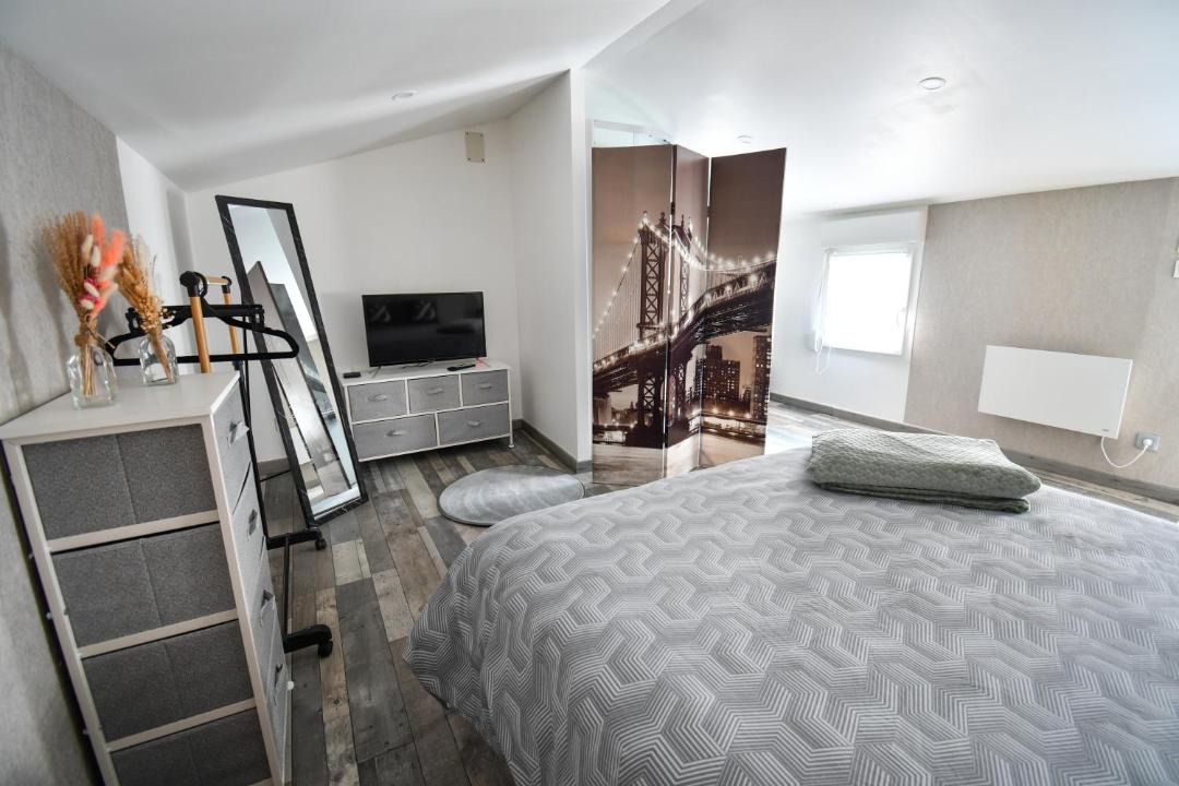Photo of Bedroom in Saint-Dizier