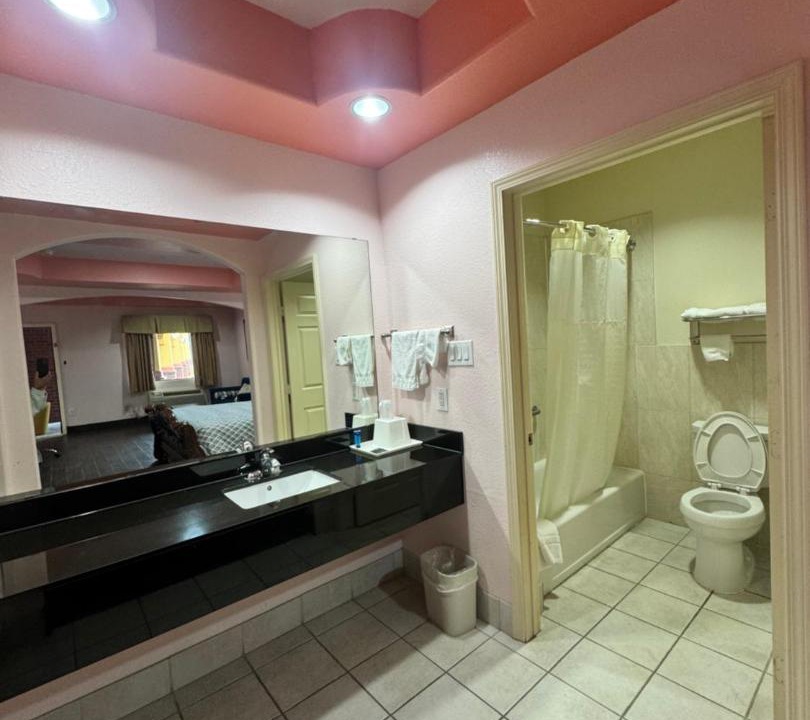 Photo of Bathroom in Willow Meadows/Willowbend Area