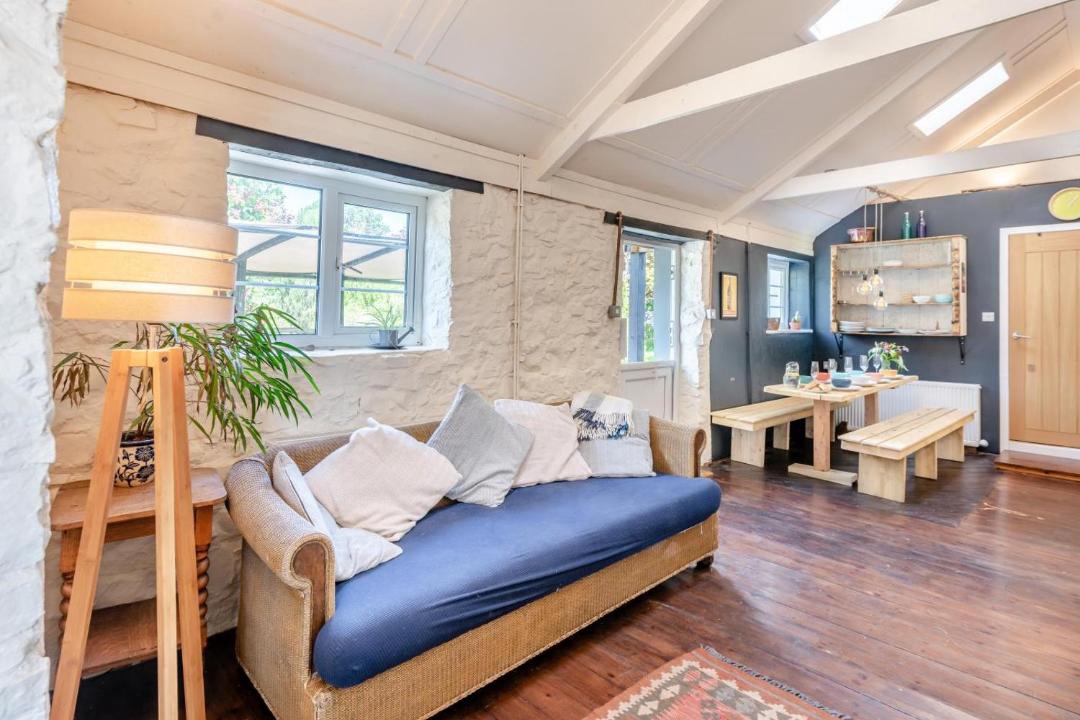 Photo of Others in Black Torrington