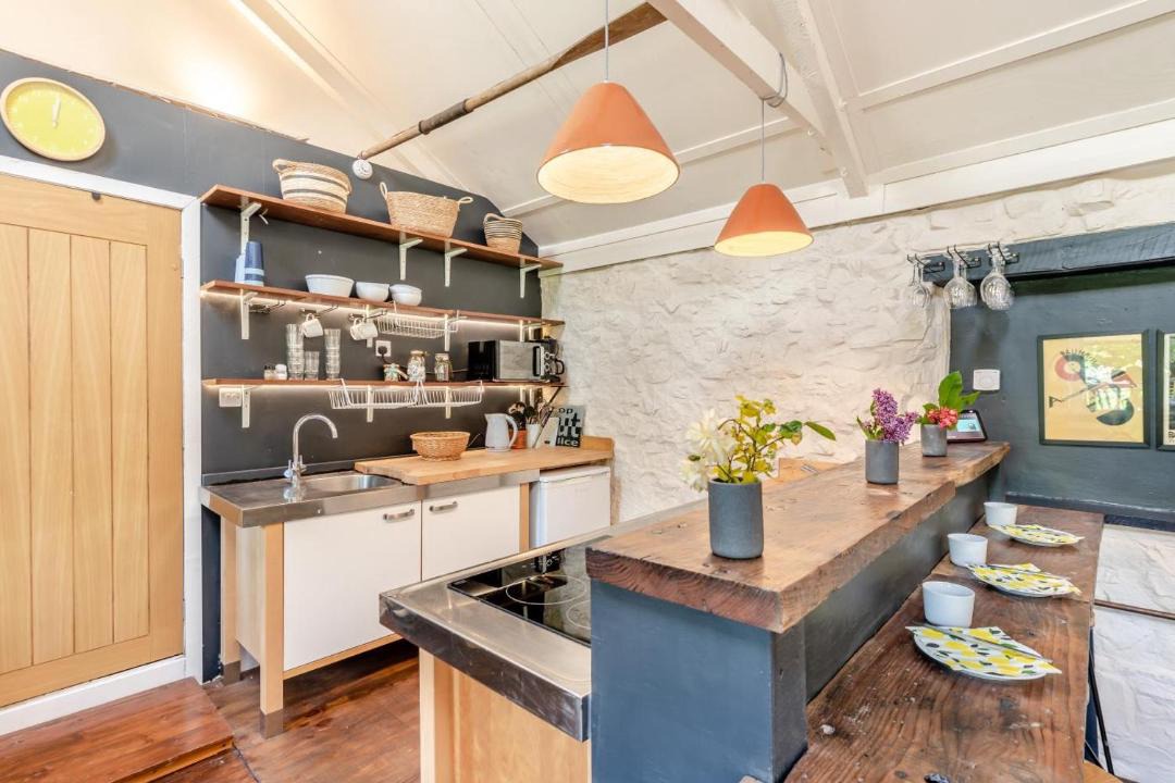 Photo of Others in Black Torrington