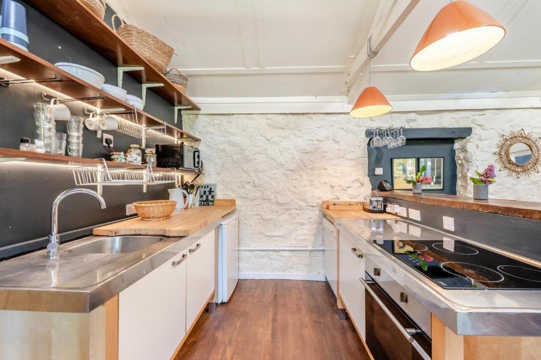 Photo of Others in Black Torrington