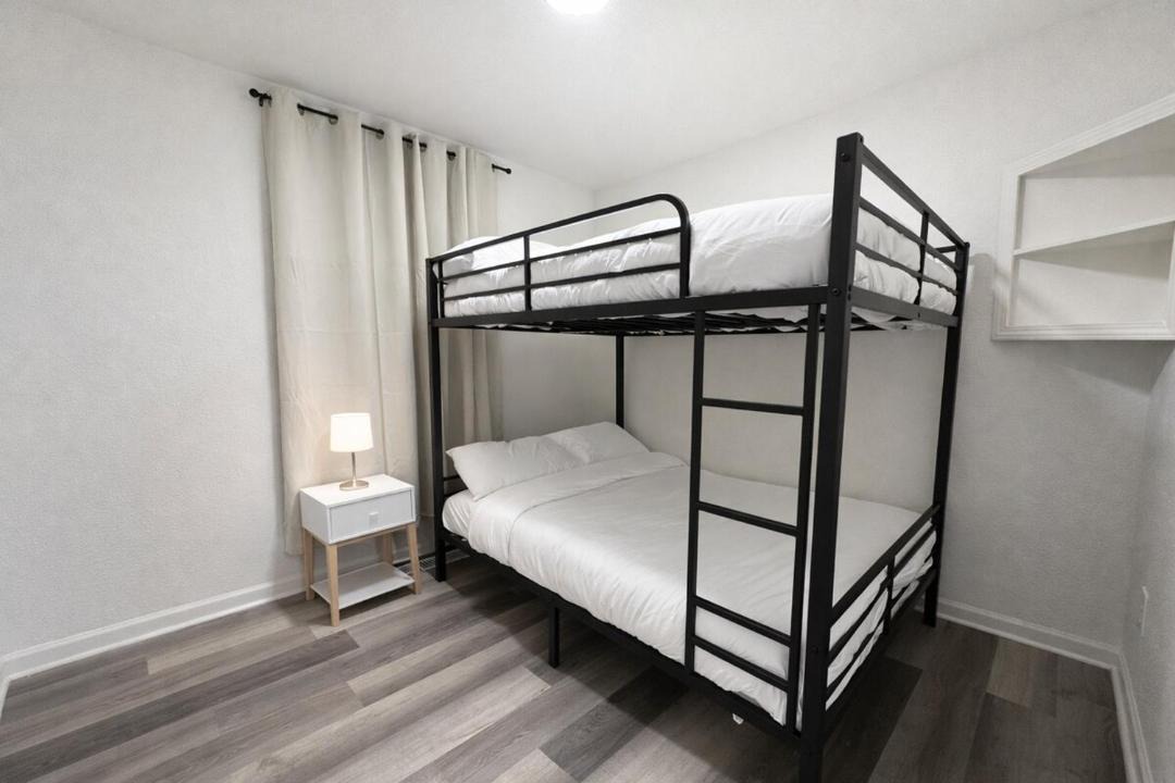 Photo of Bedroom in Gardner