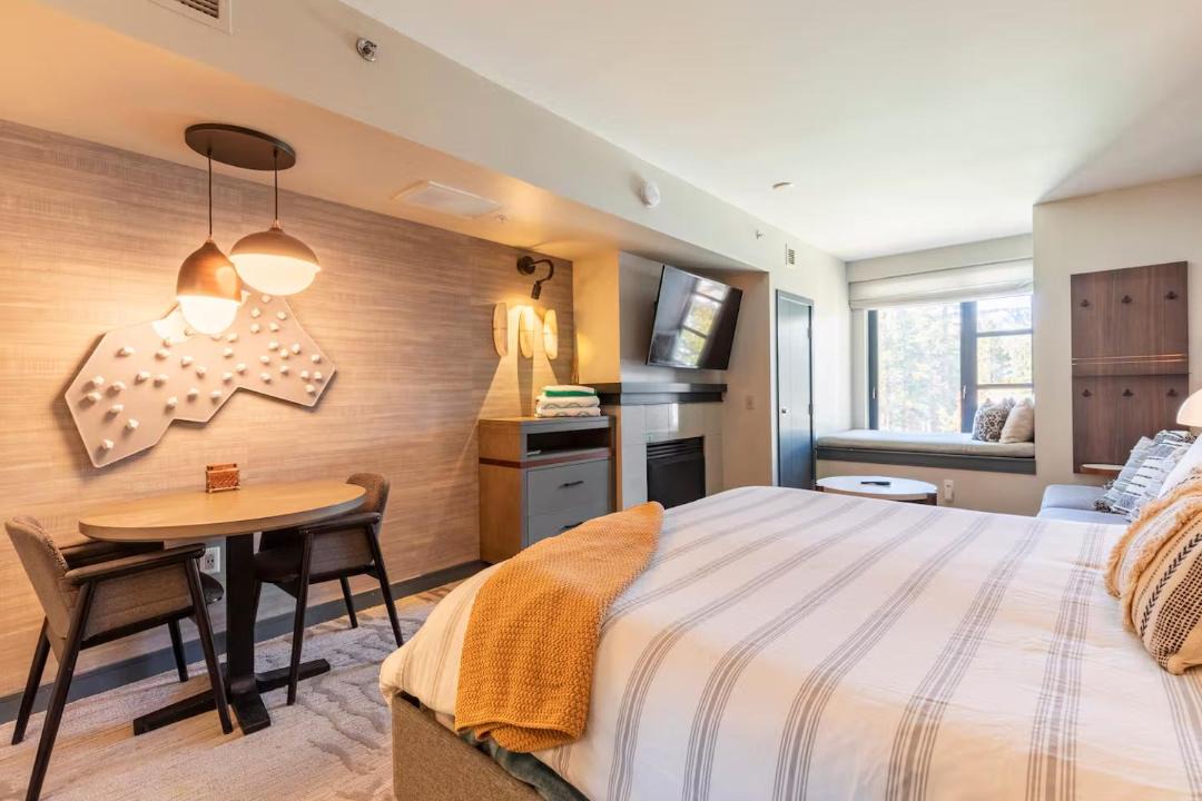 Photo of Bedroom in Mammoth Lakes