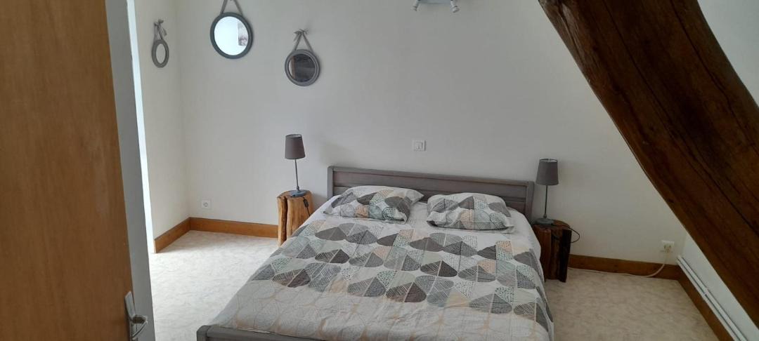 Photo of Bedroom in Druyes-les-Belles-Fontaines