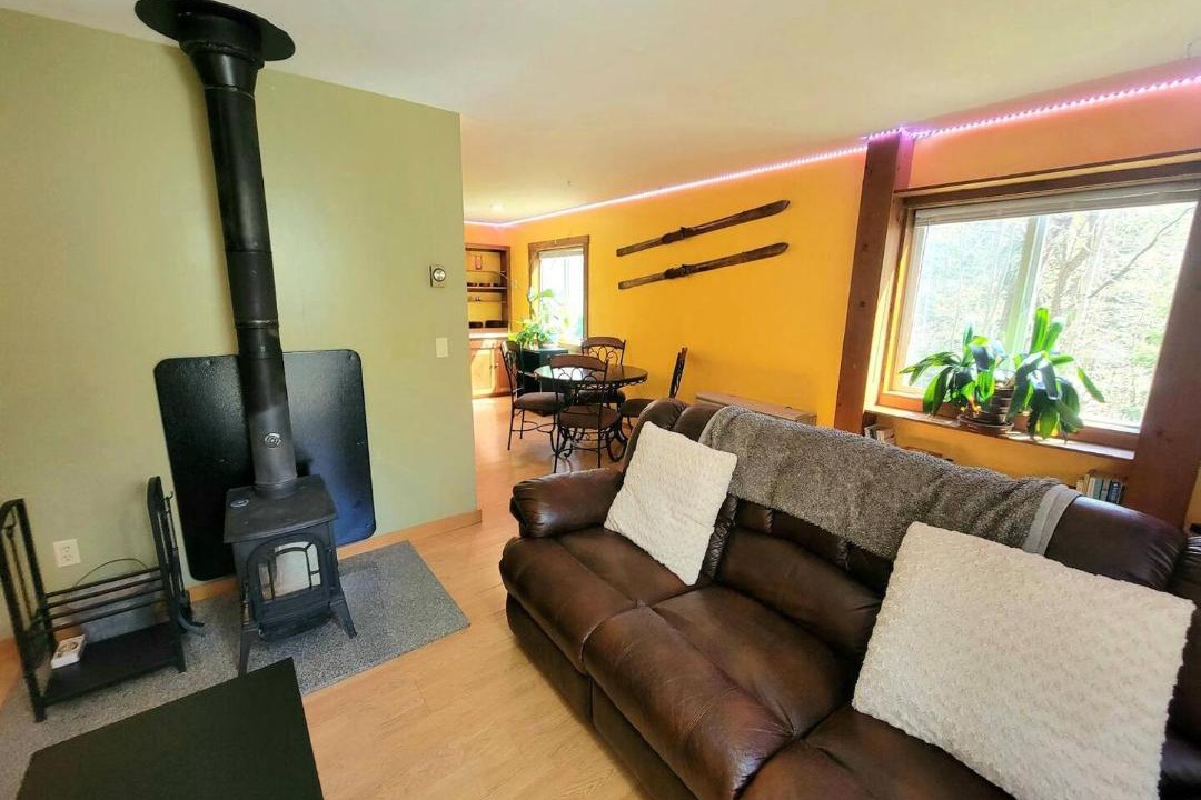 Photo of Livingroom in Warren