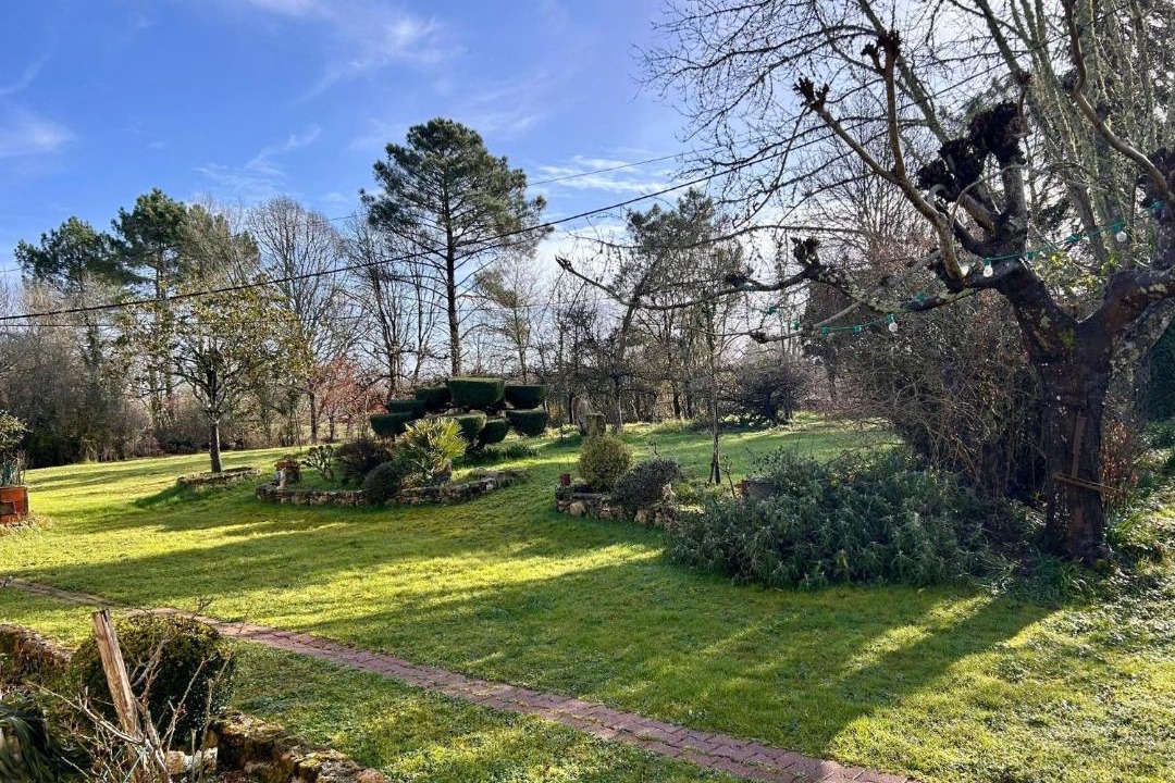 Photo of Others in Saint-Geraud-de-Corps