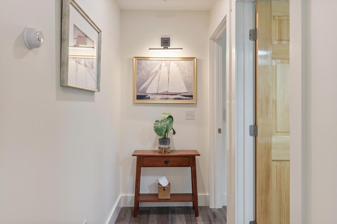 Photo of Others in Malletts Bay