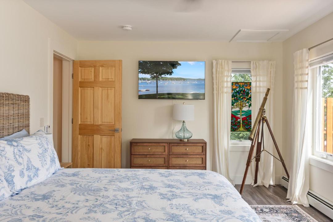 Photo of Others in Malletts Bay