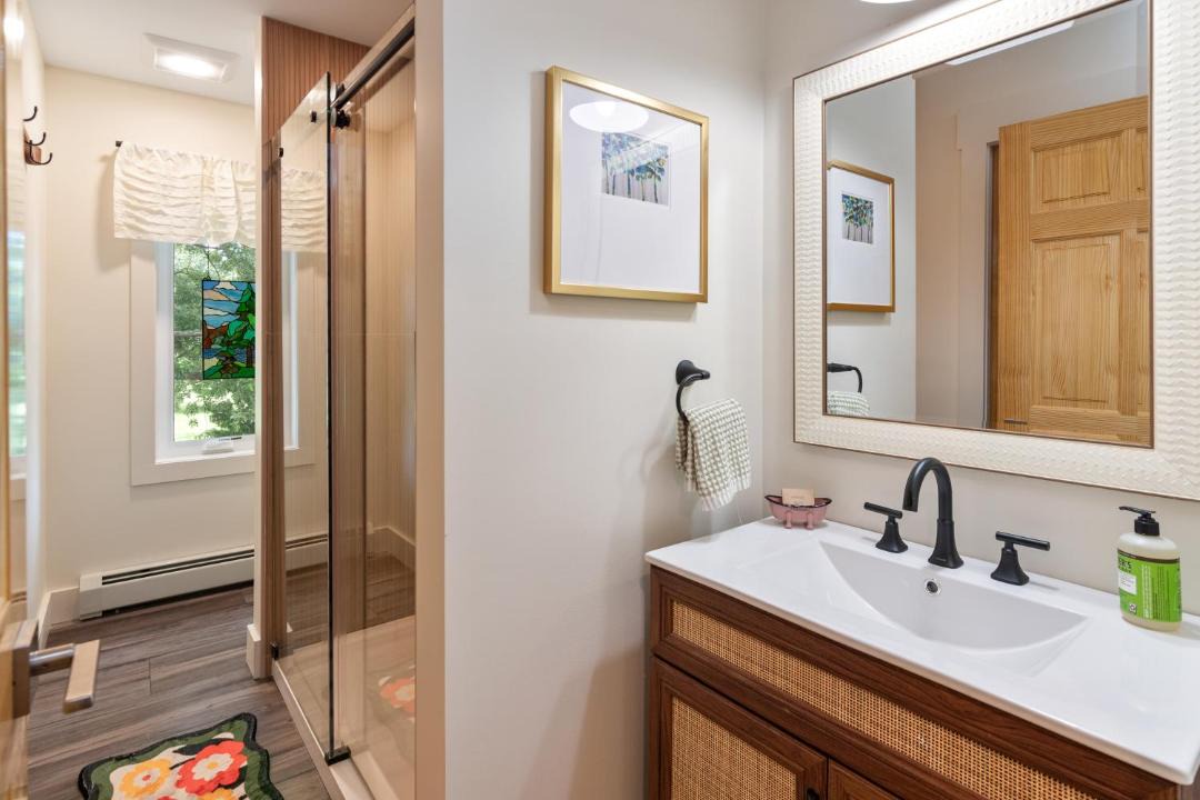 Photo of Others in Malletts Bay