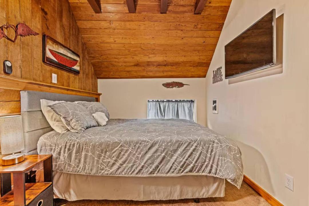 Photo of Bedroom in Bloomington