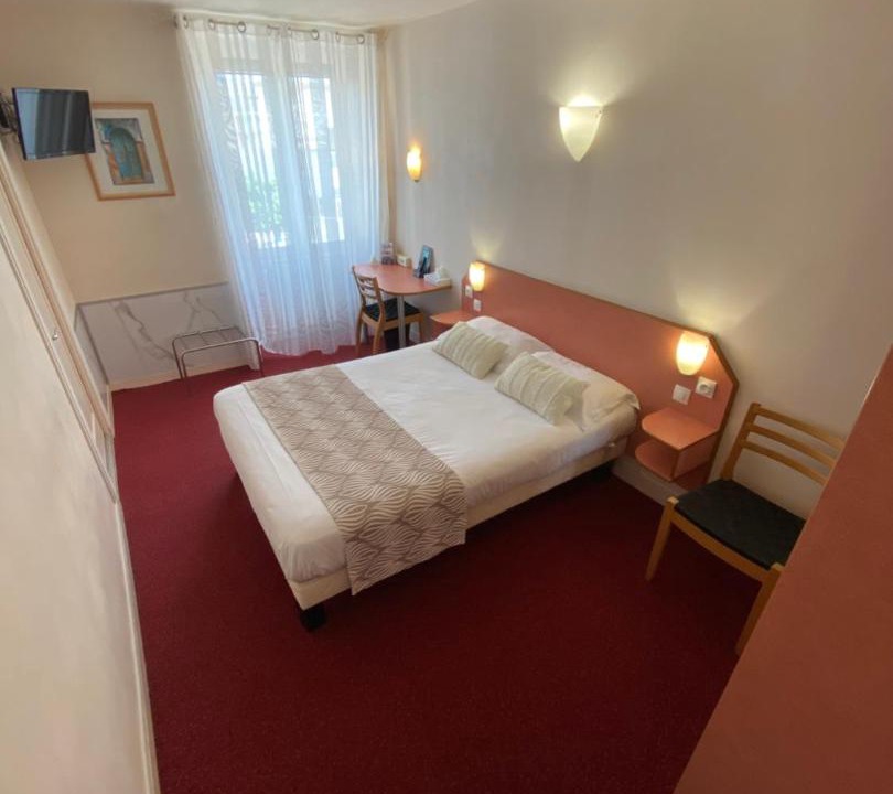 Photo of Bedroom in Lons-le-Saunier