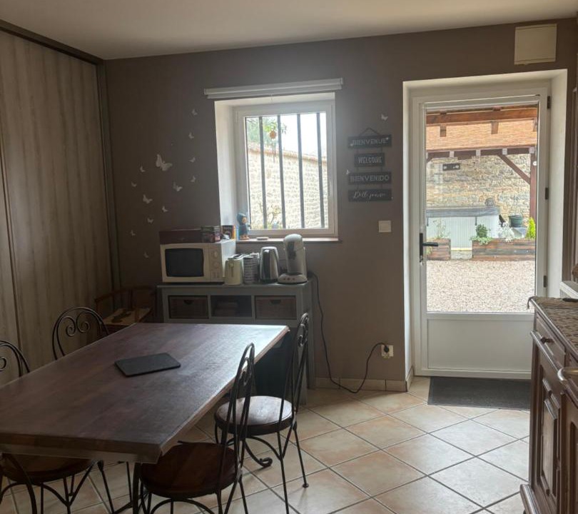 Photo of Others in Izier