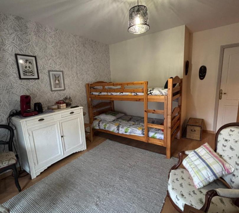 Photo of Others in Izier