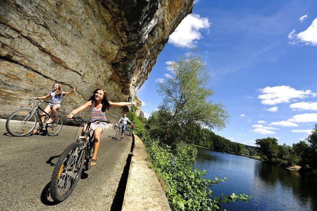 Photo of Others in Thegra