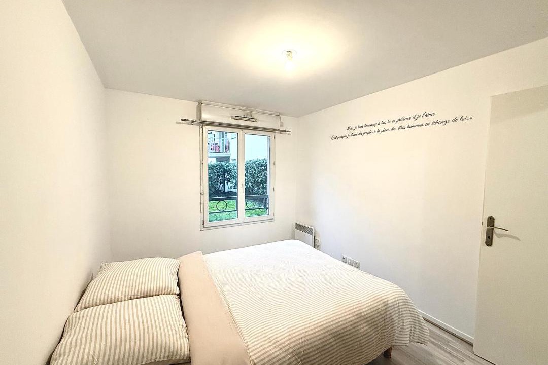 Photo of Bedroom in Vigneux-sur-Seine