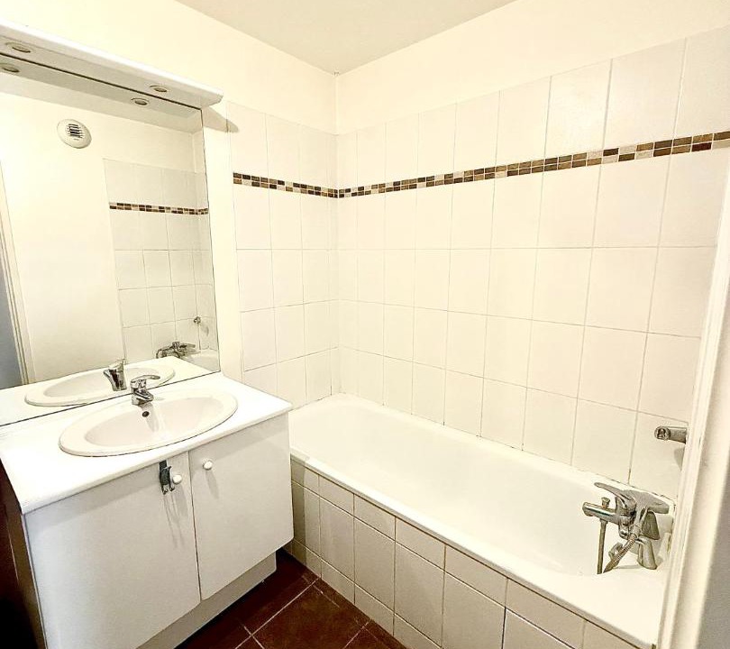 Photo of Bathroom in Vigneux-sur-Seine