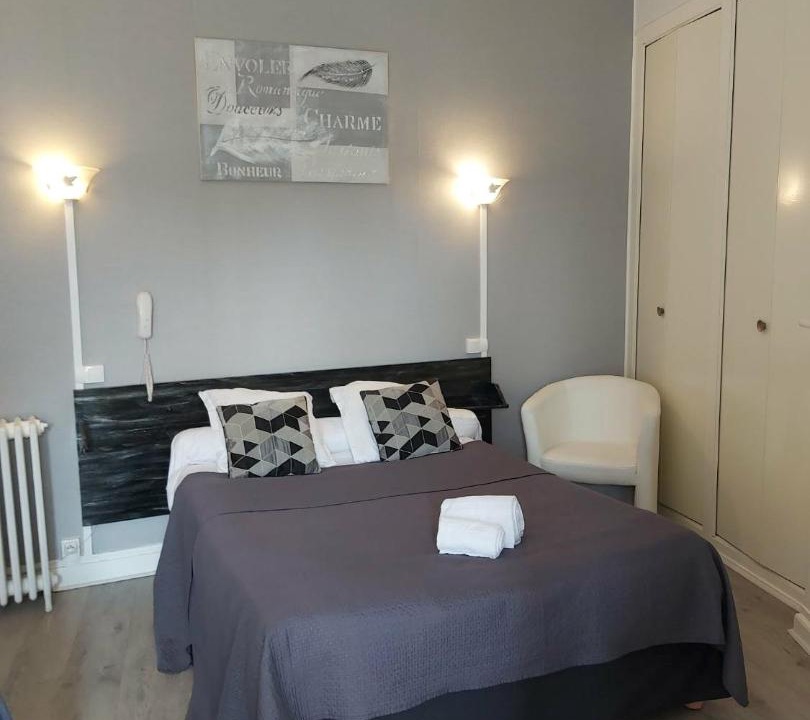 Photo of Bedroom in Saint-Yrieix-la-Perche