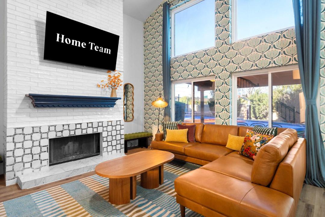 Photo of Livingroom in Upland Hills