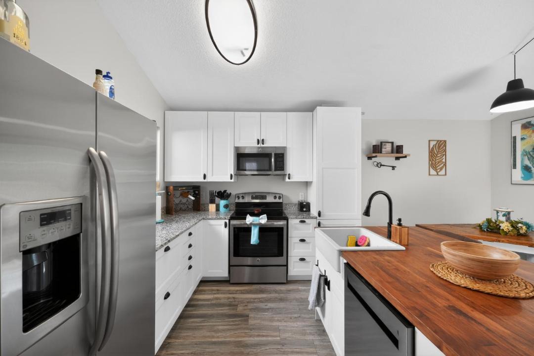 Photo of Kitchen in Doctors Inlet