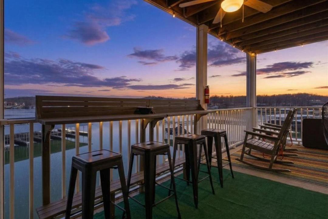 Photo of Patio Balcony in Sunrise Beach