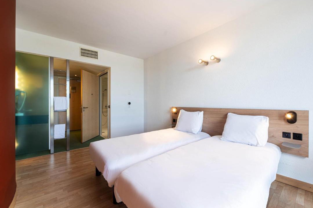 Photo of Bedroom in Lully
