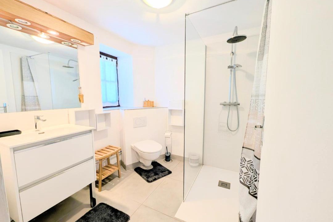 Photo of Bathroom in Tournon-Saint-Pierre