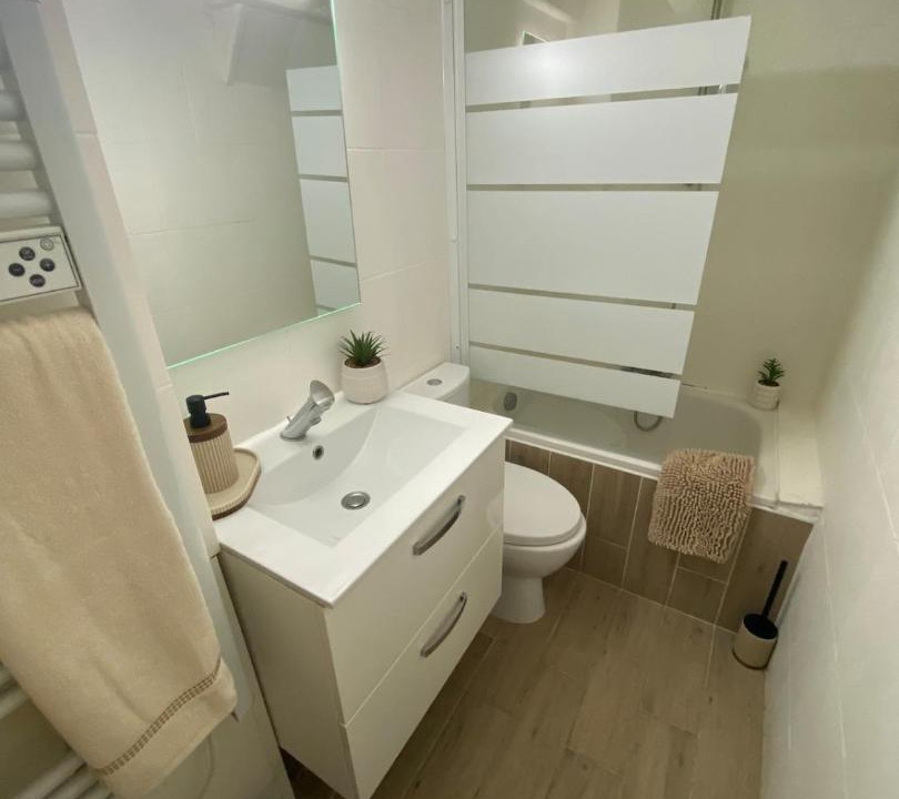 Photo of Bathroom in Celleneuve
