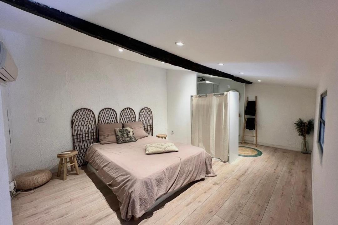 Photo of Bedroom in Bas-Vernet