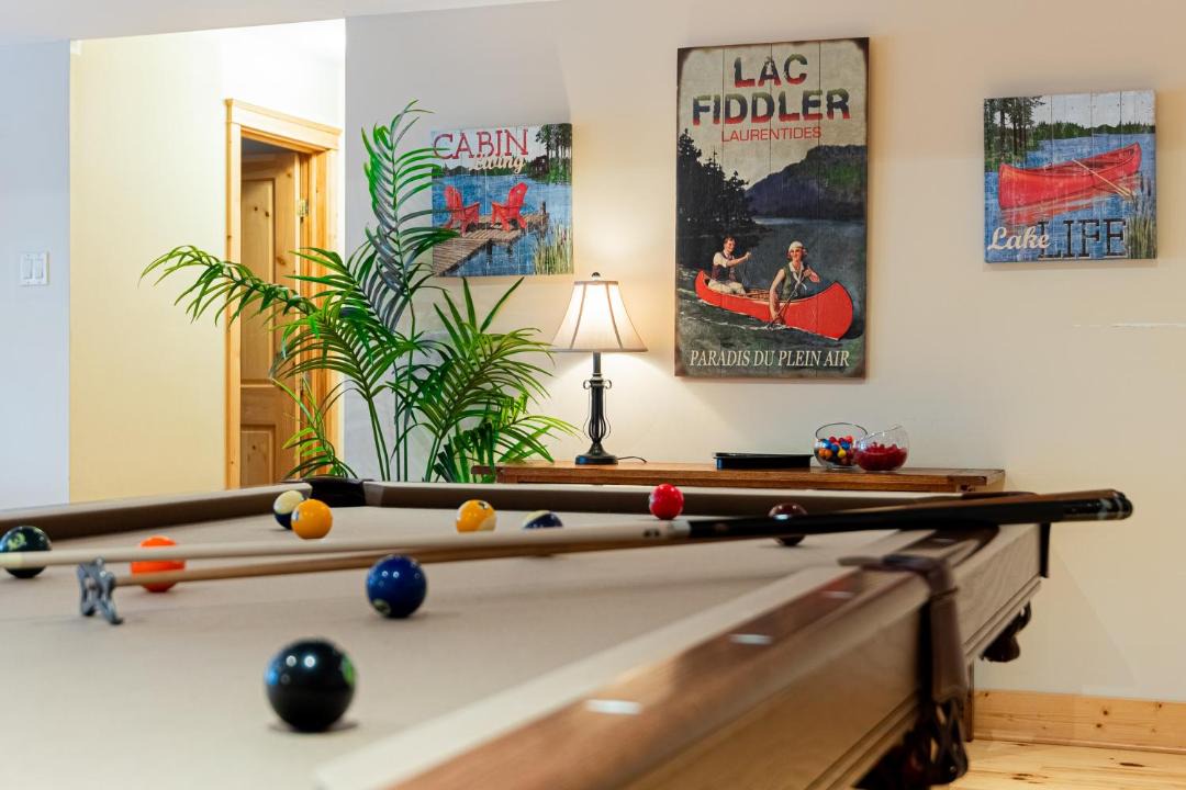 Photo of Livingroom in Fiddler Lake Resort