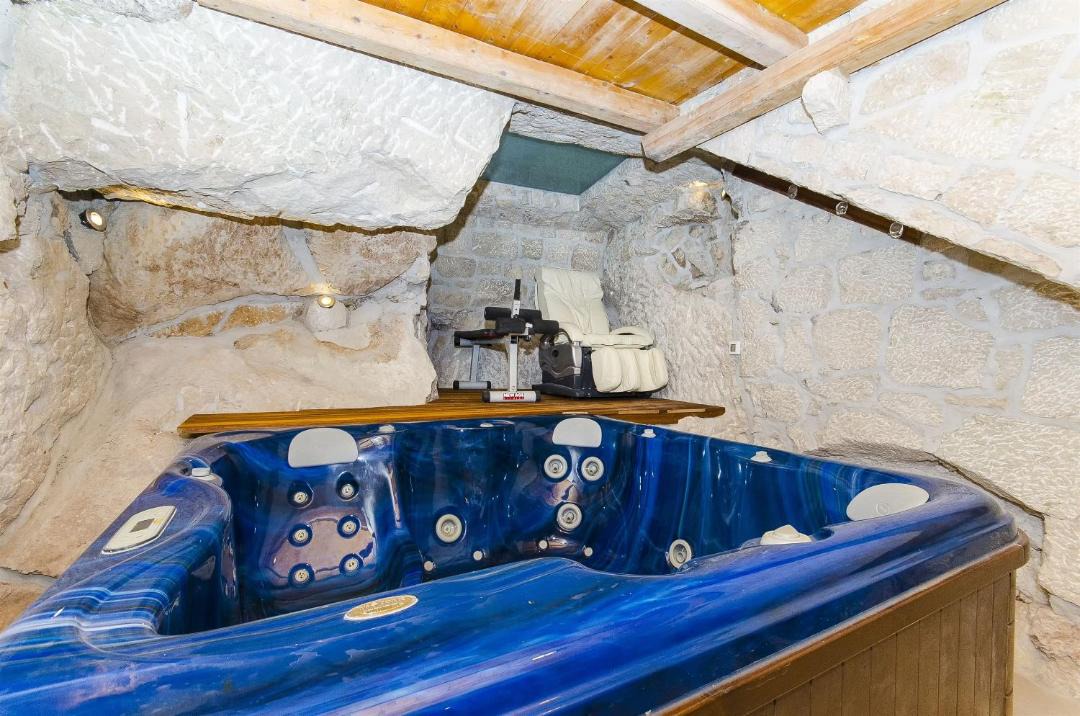 Photo of Bathroom in Blato