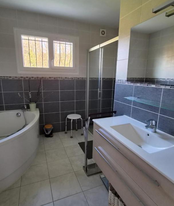 Photo of Bathroom in Veyre-Monton
