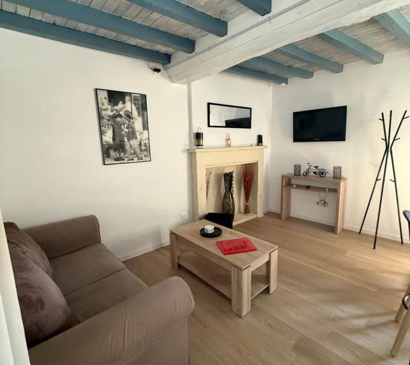 Photo of Livingroom in Coulombs