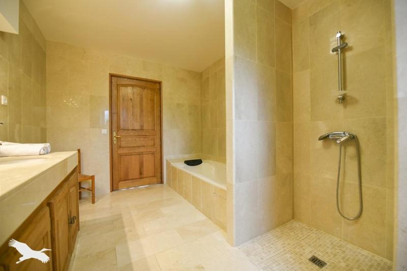 Photo of Bathroom in Mesland