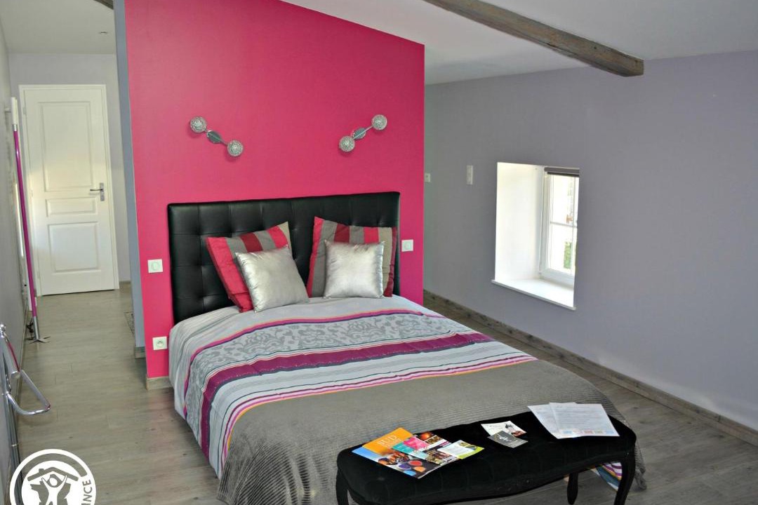 Photo of Bedroom in Longeves